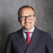 Italian fashion industry to grow by 3.2% in 2023, but sector margins contracting