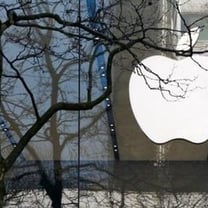 India says Apple must sell locally-sourced goods to set up stores