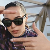 Ray-Ban y Meta Platforms lanzan las gafas inteligentes Stories