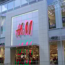 H&M возобновил продажи на китайском маркетплейсе Tmall