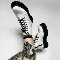 Dr Martens, ancora in grosse difficoltà, perderà il CEO entro fine anno