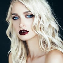 L'Oreal, Kuzey Amerika'daki Düşük Makyaj Ürünleri Talebinden Kayba Uğradı