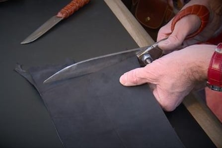 A métier, a savoir-faire : meeting with a glover