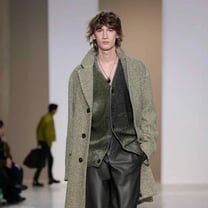 Hermès et Valentino: deux maisons raffinées livrent des visions antagonistes du menswear