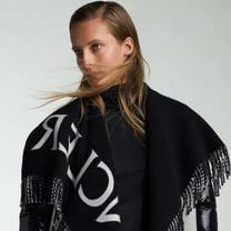 İtalyan Moncler'de Satışlar İlk Çeyrekte %21 Arttı