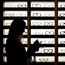 EssilorLuxottica wächst stärker als erwartet - Will Akustikbrillen rausbringen