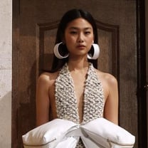 Jacquemus 10ncu Yıldönümünü Provence'ta Karma Defileyle Kutluyor