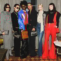 Balmain e Olivier Rousteing celebram coleção pré-outono 2023 com festa ao estilo de Nova York